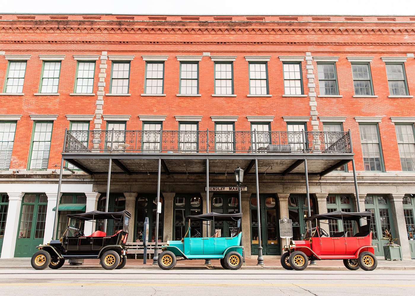 Replica 1908 Model-T Electric Golf Cart Rental